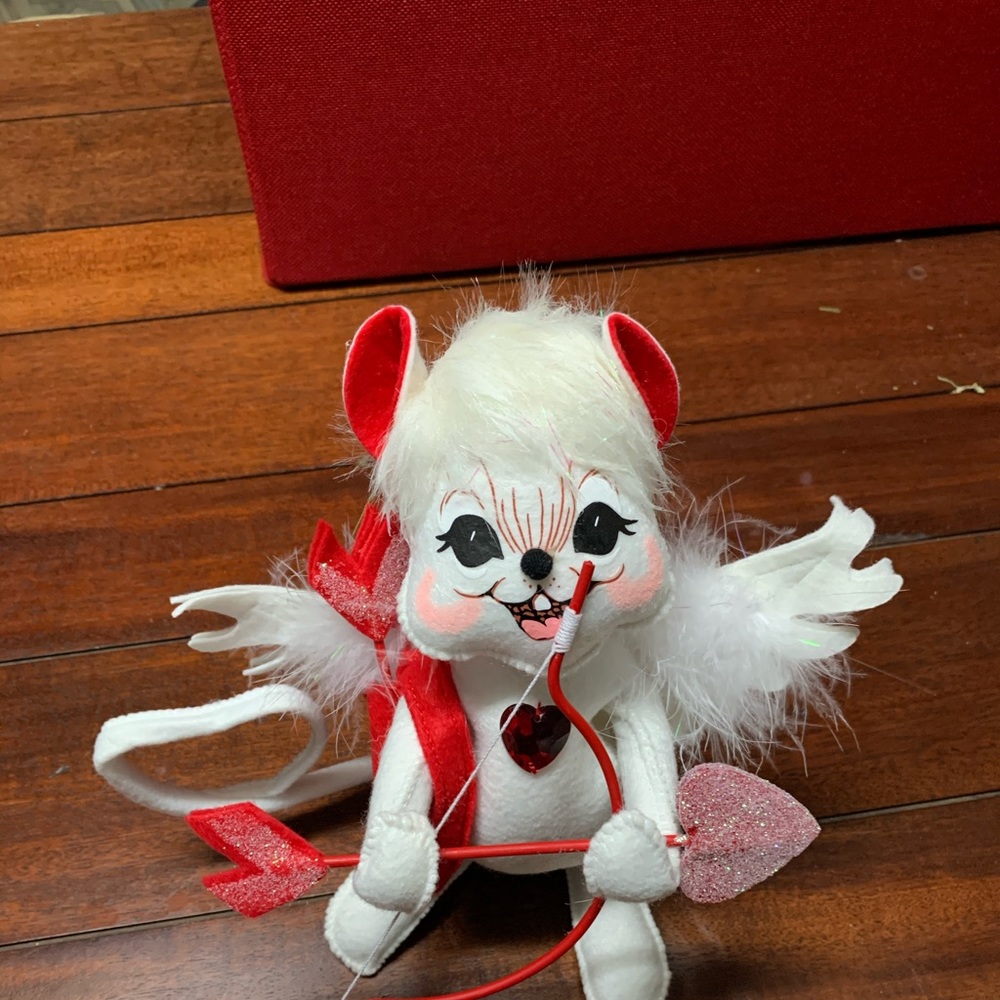Annalee 10 inch Cupid mouse
